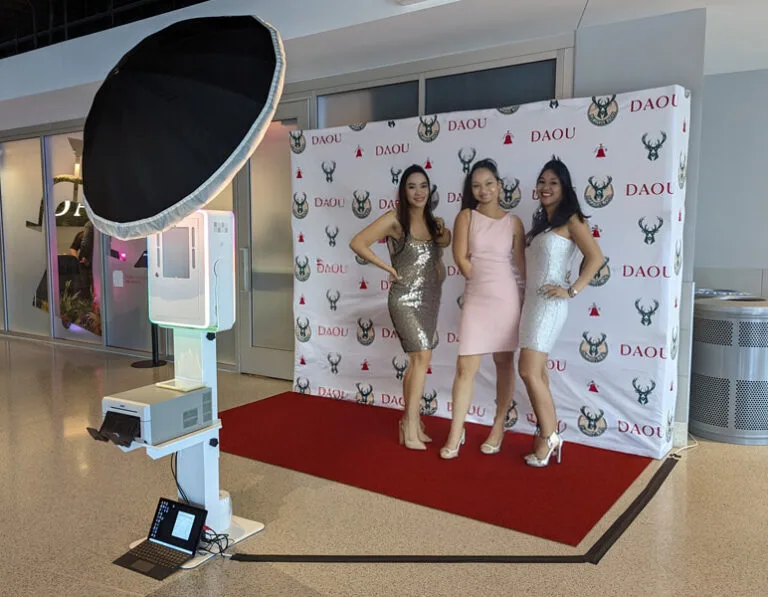 Top Benefits of Renting a Photo Booth for Any Occasion